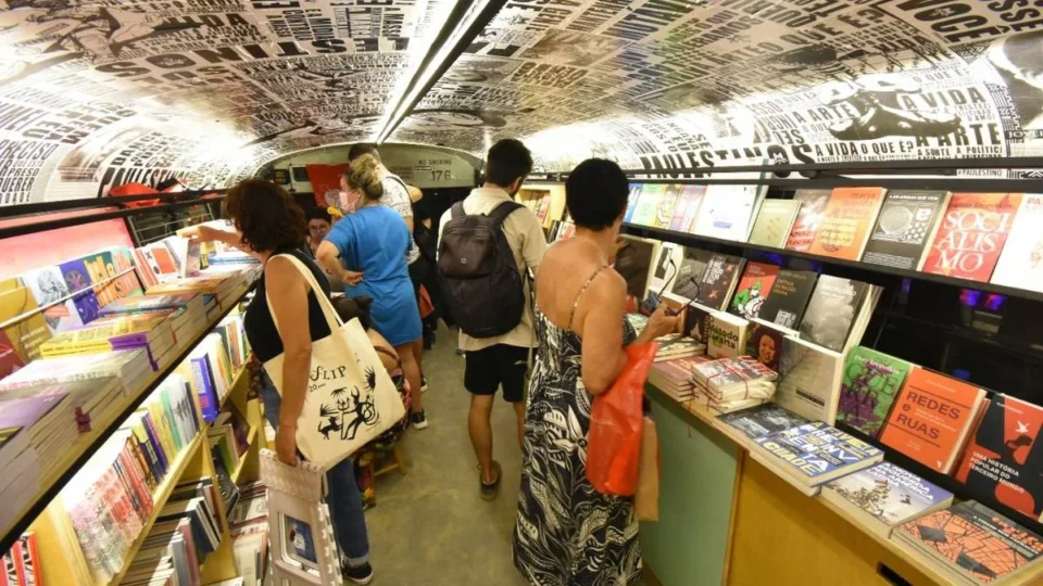 Cancelamento da Flipei é censura política e feira literária vai acontecer, diz organizador