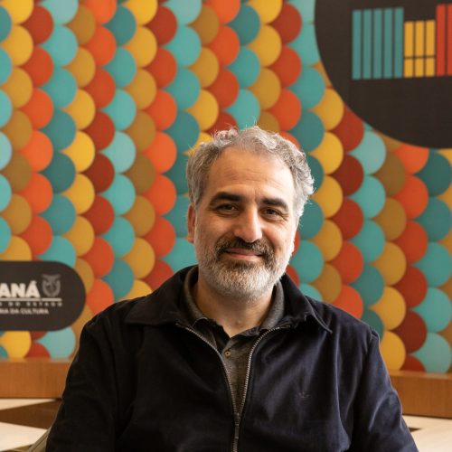 Curitiba, 17 de junho de 2025 - Entrevista com Christian Schwartz sobre Danton Trevisan na Biblioteca Pública do Paraná.